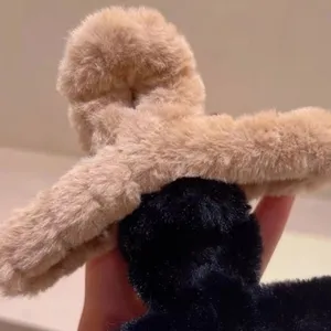 Fluffy Fur Hair Claw Clip thumbnail-3