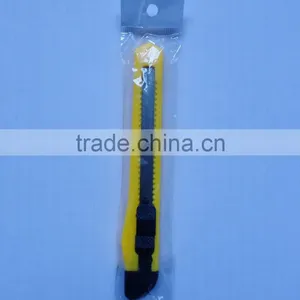 Promotional Mini Size 9mm Blade Utility Knife Cutter With Plastic Grip thumbnail-2