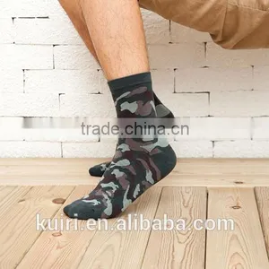 New Autumn Winter Cotton Men Socks Wholesale Korean Classic Camouflage Socks thumbnail-6