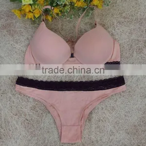 Seamless Women Bra and Panty Set thumbnail-1