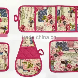 AZO-free Flower Design Cotton Twill Potholder With Knitting thumbnail-2