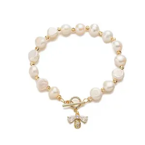 Rhinestone Bee Pearl Bracelet thumbnail-1