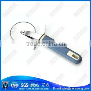 Kitchen Accessories Plastic Handle Wheel Pizza Knife thumbnail-2