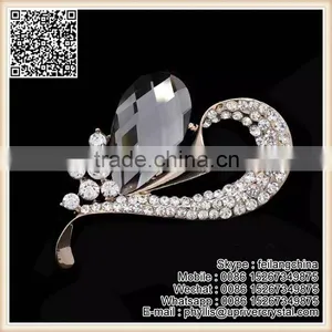 Hot Sale Fashion Large Gold Diamond Brooch Crystal Flower Brooch Pin thumbnail-4