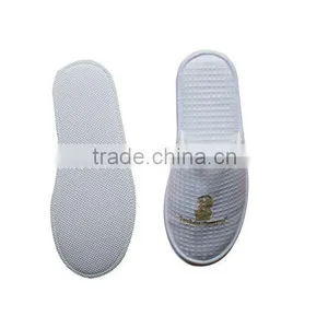 Luxury Waffle Closed Toe Washable Hotel Slipper thumbnail-1