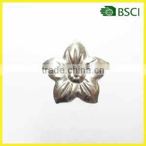 YS15B083 Sunflower Custom Metal Parts for Flower Pot or Garden Pot thumbnail-1