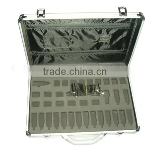 Hot! Silver Presentation Carrying Case thumbnail-1