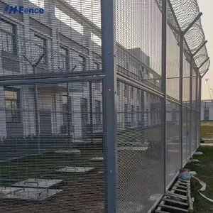 Classic Steel Wire Mesh Fence Panel - Easy Assembly for Highway and Perimeter Security thumbnail-2
