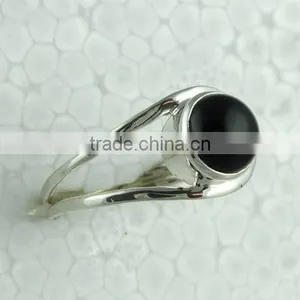 Aura Of Beauty Black Onyx Ring, Gemstone Silver Jewellery, Online Silver Jewellery thumbnail-6