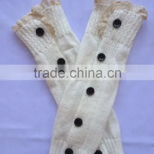 Fashionable Wholesale Lace Leg Warms Boot Cuffs With Button thumbnail-2