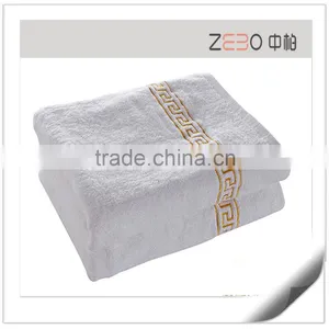 Egyptian Cotton Wholesale Factory Price White Hotel Embroidery Bath Towels thumbnail-1