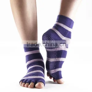 Wholesale Custom Logo Grip Barre Socks thumbnail-1