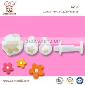 Flower Plastic Cookie Cutter, Cake Decoration Plunger Cutter thumbnail-1