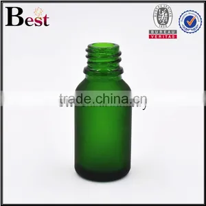 15ml Frosted Glass Bottle Green Colored Essential Oil Frosted Glass Bottle With Silver Aluminum Cap thumbnail-4