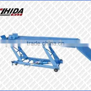 Hydraulic Motorcycle Lift Table thumbnail-1