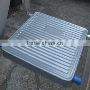 High Quality 2-8 Steps Household Ladder With EN131 /TUV GS Certificate Aluminum Folding Ladder thumbnail-2