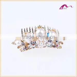 Fashion Crown Tiara Pearl Decorative Hair Comb Clips thumbnail-1