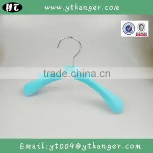 HA7008 Cute Flocked Plastic Hanger Velvet Baby Dress Coat Hanger Supplier's Choice thumbnail-4
