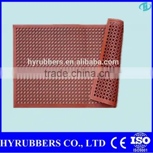 Qingdao Hot Sale Factory Produced Colorful Perforated Rubber Mats thumbnail-1