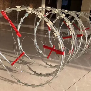 Factory Direct Sale Stainless Steel Concertina Razor Blade Barbed Wire Coil for Secure Fence thumbnail-3