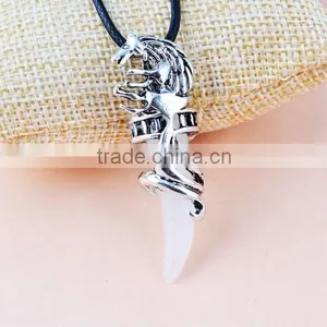 Women Men Wolf Fang Tooth Pendant Chain Stainless Steel Fashion Necklace thumbnail-5