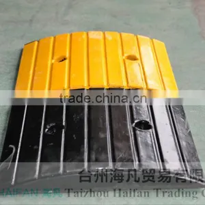 500*300*40mm New Products Rubber Speed Bump for Crossroads /High Quality Hot Sell Rubber Speed Bump Used in Intersection thumbnail-4