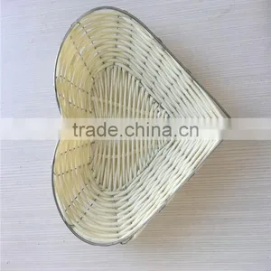 Wholesale Handmade Heart Shape Plastic Fruit Baskets thumbnail-1
