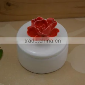 Hot Sale Small Ceramic Jewelery Box With Flower Shape Design thumbnail-1