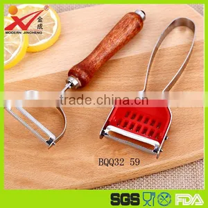 Wooden Handle Round Head Good Quality Stainless Steel Vegetable and Fruit Peeler thumbnail-1