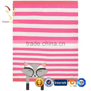 Super Soft Luxury Knitted Cashmere Throw Blanket With Fox Pattern thumbnail-1