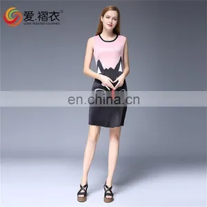 Fashion Wommen Clothes Pleated Cartoon Printed Sleeveless Round Neck Dress thumbnail-5