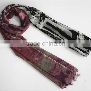 Printed Wool Scarf With Fringe thumbnail-4