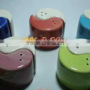 Ceramics Salt and Pepper Shakers PS02-A2 thumbnail-1