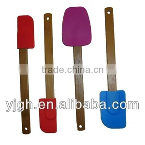 Eco-friendly Wooden Handle Silicone Spatula thumbnail-1