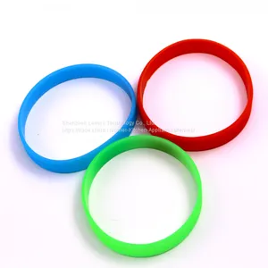 2017 Thailand Fashion Jewelry Wristband Customized Charm Silicone Bracelet for Different Occasions thumbnail-4