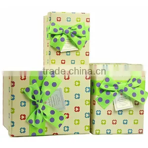 Printed Colorful Gift Box thumbnail-1