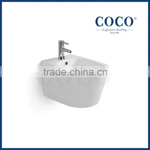 China Anus Cleaning Wall Hung Bidet Toilet Shattaf thumbnail-1