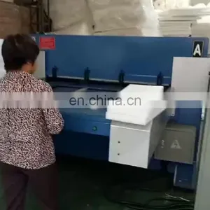 Hydraulic Precision Four Column Sponge Epe Foam Slitting Machine thumbnail-1