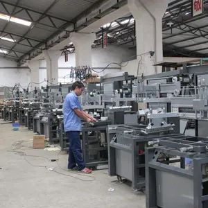 1250x2500 Four-column Lift Semi-automatic Screen Printer With Slide Workbench thumbnail-5