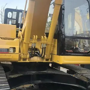 Export of Caterpillar 320B Excavators From China thumbnail-1