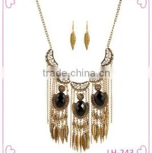Wholesale Cheap Fashion Gold Plated Necklace and Earring Set Made in China thumbnail-1