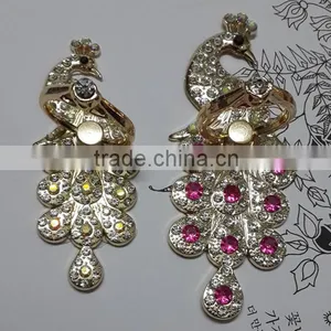 Ring Holder Smart Ring Stand Metal Rhinestone Peacock thumbnail-4