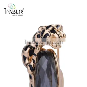 Hot Selling New Fashion Men's Brooch, Sexy Leopard and Big Rhinestone Brooch thumbnail-3