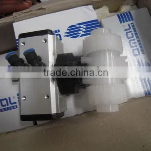 12 Heads Full-automatic Anticorrosive Filling Machine thumbnail-3