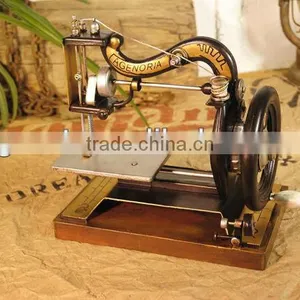 Antique Sewing Machine Metal Model Imitation With Paint thumbnail-1