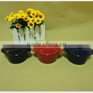 2014 Round High Quality Two Handles Colored Ceramic Bakeware Plate Set thumbnail-5