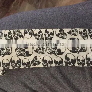 Black Skulls Printed White Hand Wraps, Custom Printed Bandage Wear thumbnail-1