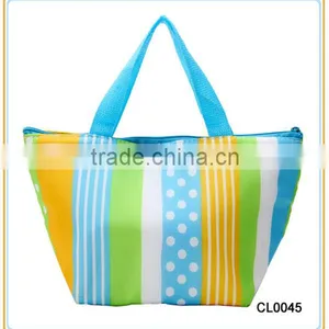 Custom High Quality Insulated and Thermal Cooler Bag With Handle thumbnail-1