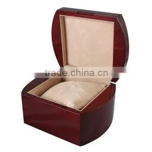 Red Wood Velvet Watch Boxes thumbnail-1
