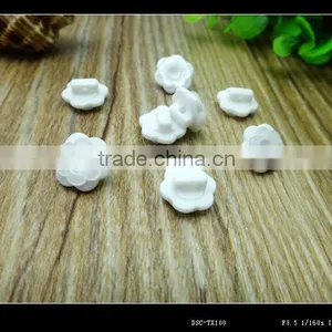 16L Eco-friendly Flower Shaped Shank Resin Button thumbnail-1